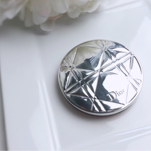 ⭐️ RARE Dior Silver Cannage Compact Mirror - Picture 1 of 5